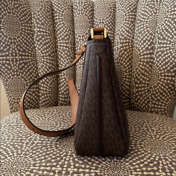 Michael Kors Brown and Cream Interior Bag - Picture 11 of 16